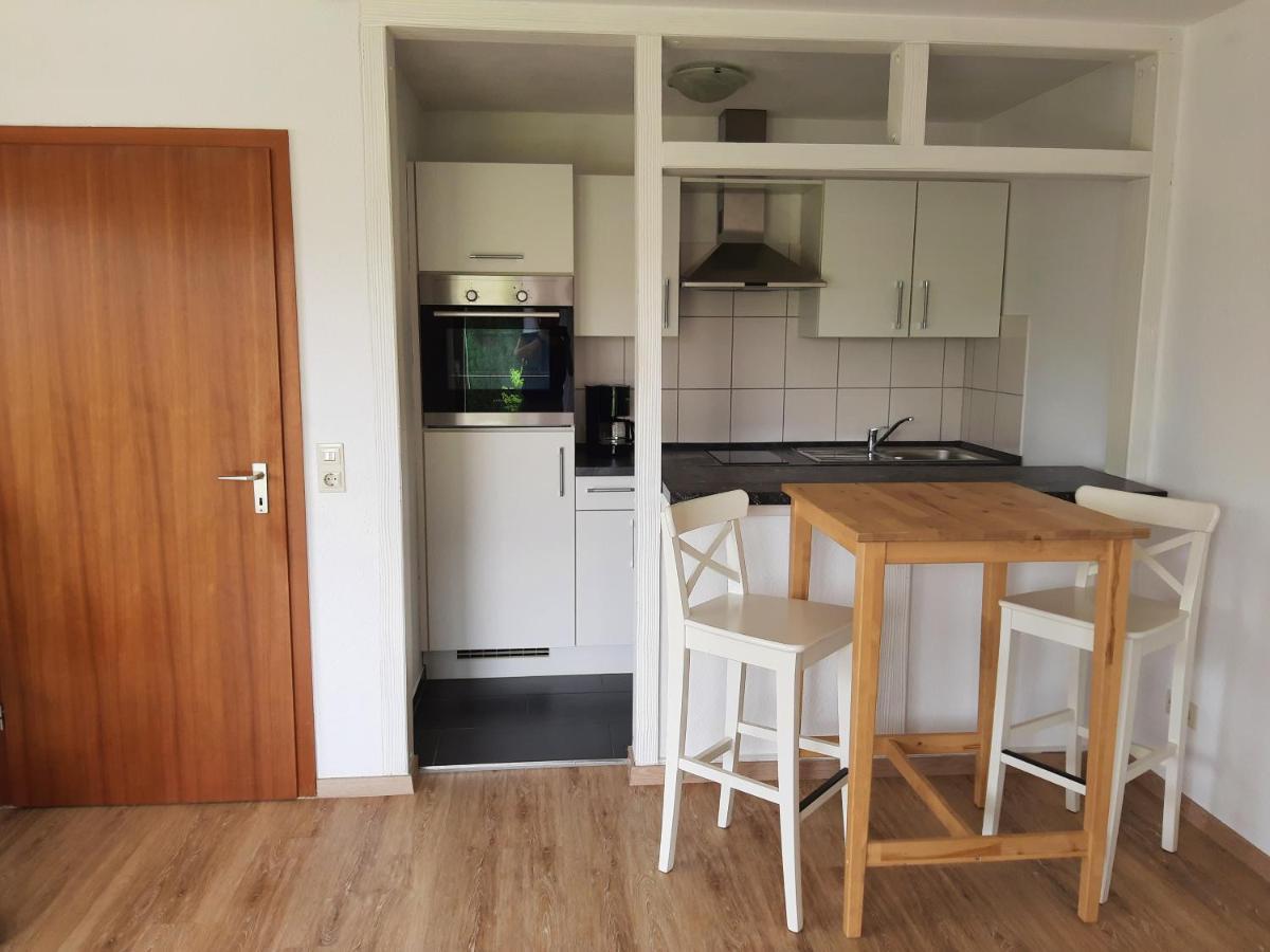 Moderne Wohnung Im Grunen Mit Schoner Terasse Tettnang Exterior foto
