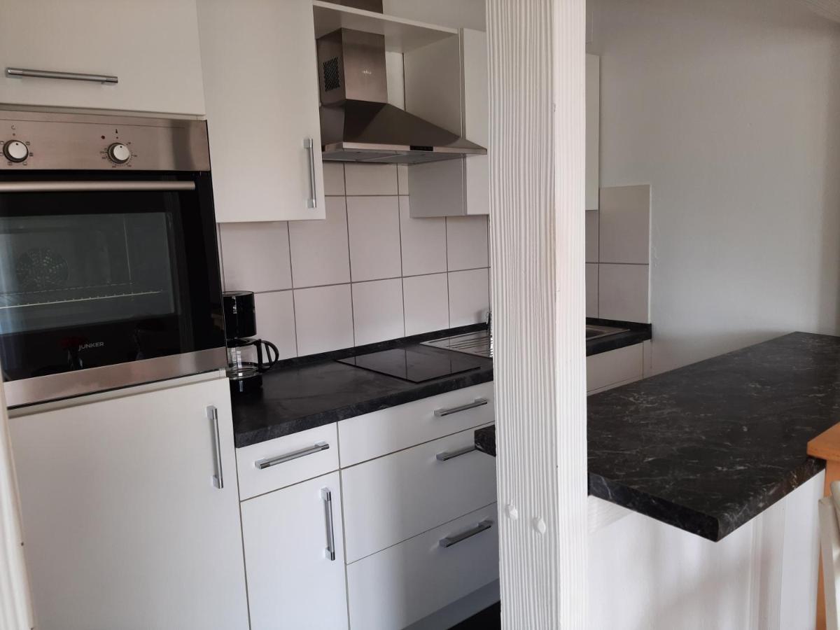 Moderne Wohnung Im Grunen Mit Schoner Terasse Tettnang Exterior foto